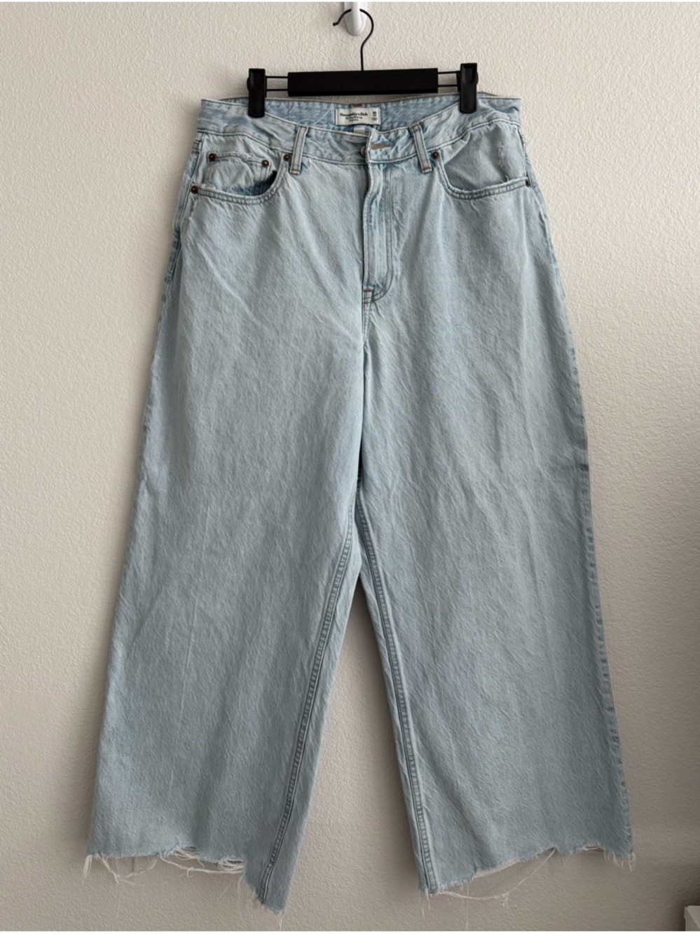 Abercrombie Curve Love Crop Wide Leg Jeans